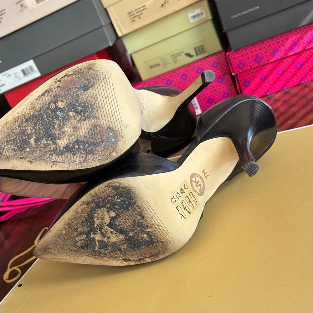 Michael Kors Black Pointed-Toe Ankle-Strap Stiletto Pumps - Picture 5 of 6